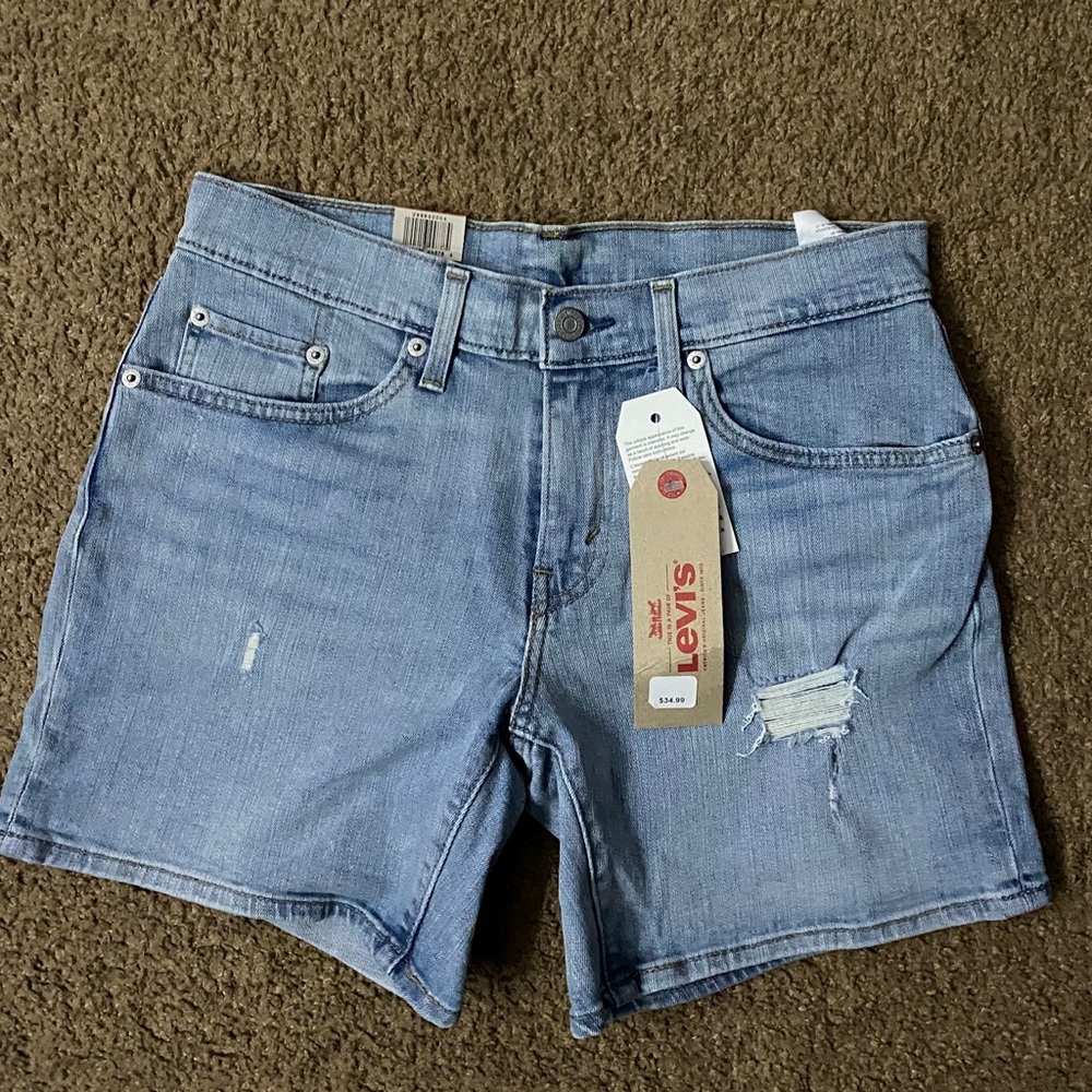 Levi’ shorts